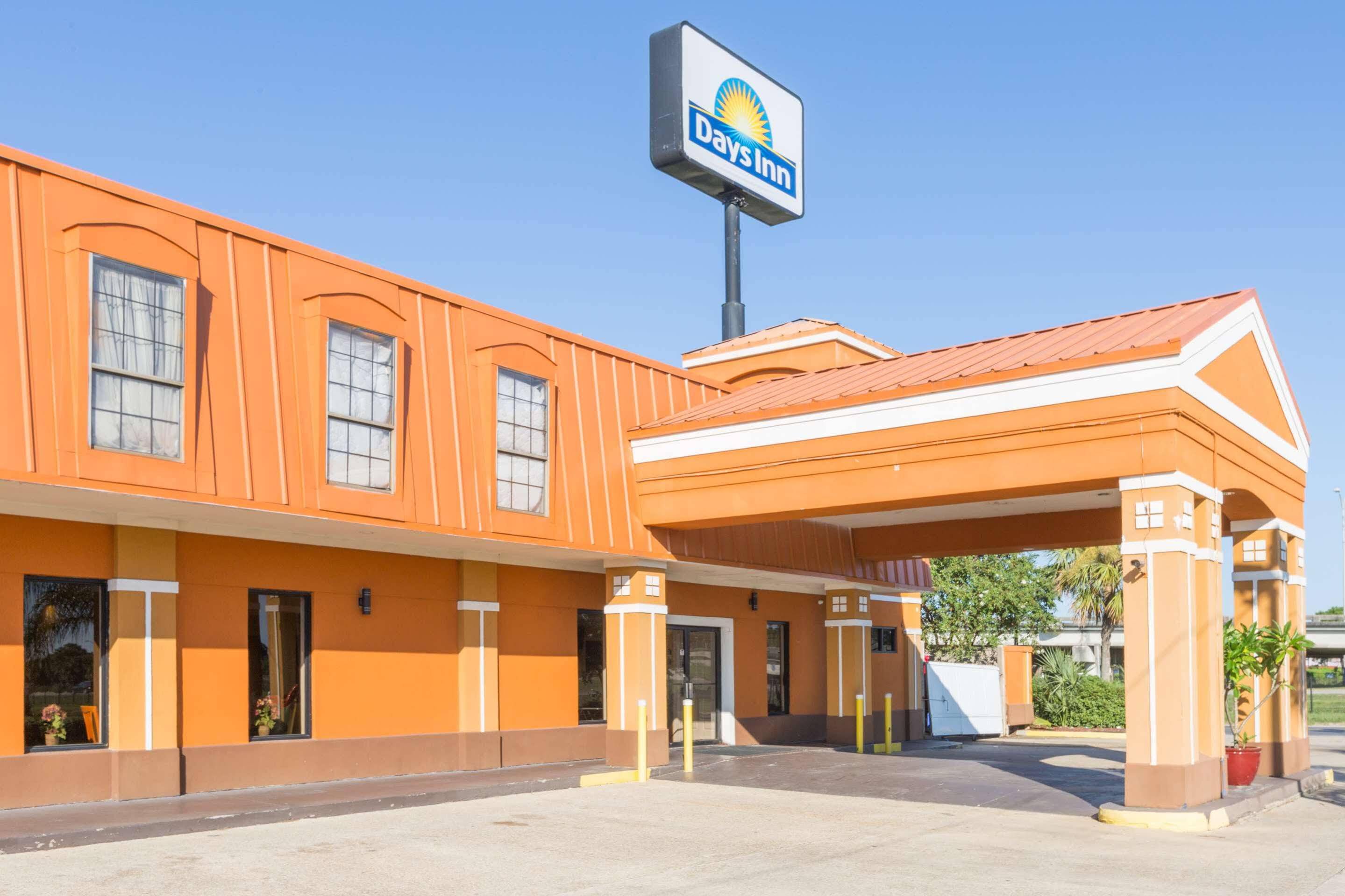 Quality Inn New Orleans I-10 East Exterior photo